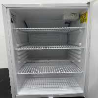 VWR HCUCFS-0404 Undercounter Refrigerator image 2